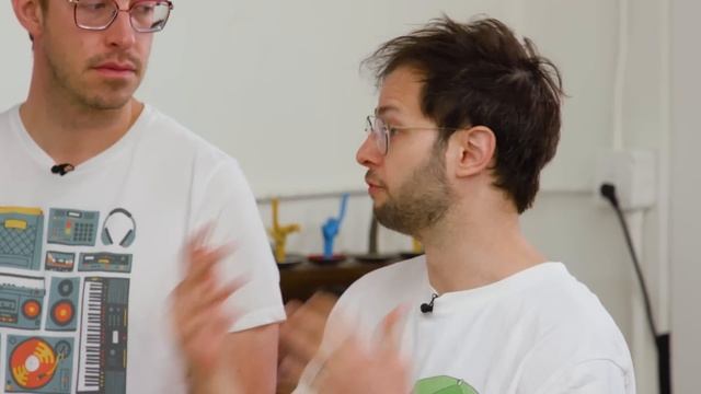 Try Guys Try Sword Fighting смотреть онлайн