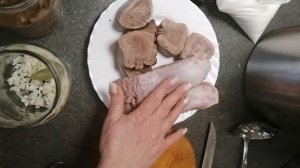 Тушёнка из головы свиньи