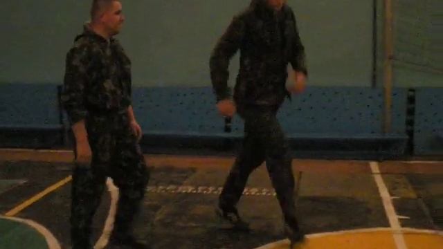 ОСВОБОЖДЕНИЕ ОТ ЗАХВАТА ЗА РУКУ смотреть онлайн