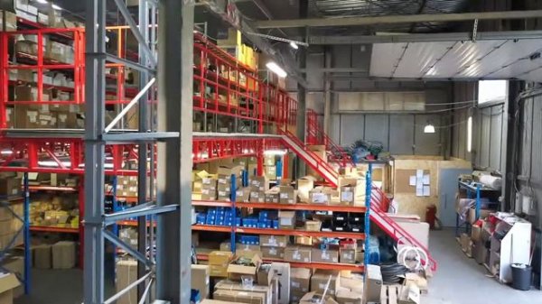 Компания NovaSport - видеообзор склада, шоурума и территории.