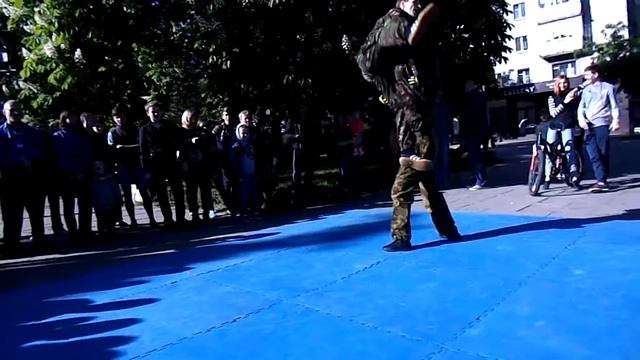 Девушка Брюс Ли! Боевое кунг-фу и ММА "Пантера-Кременчуг" смотреть онлайн