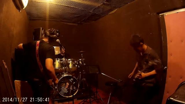 KILLING FIELDS - 6th October / Two thrones - Rehearsal Bangkok Thrash 2014 смотреть онлайн