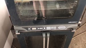 Конвекционная печь Unox Arianna модель xft 135 и Расстоечный шкаф Unox модель xlt 135