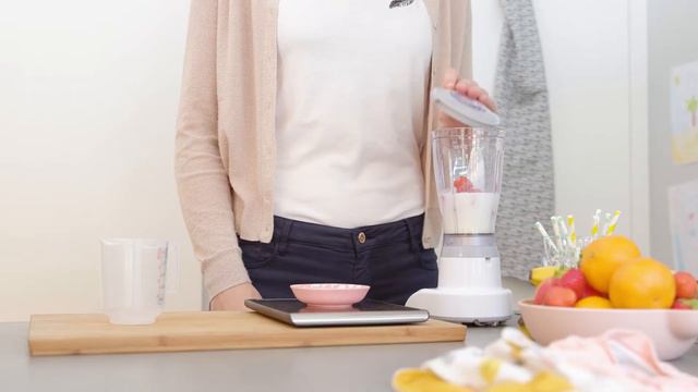 Gezonde fruitshake met Nutrilon Groeimelk смотреть онлайн