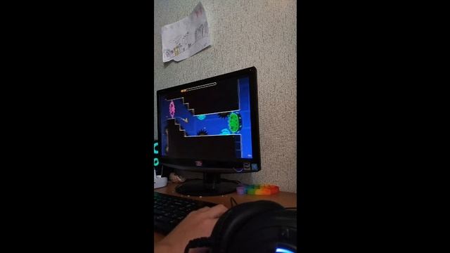 играю в геометри даш