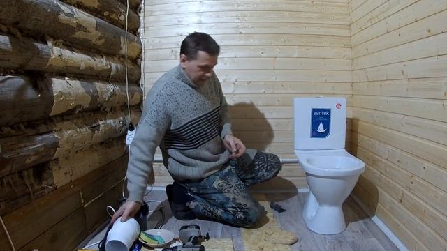 Сделал теплый туалет в деревенском доме, теперь с удобствами смотреть онлайн