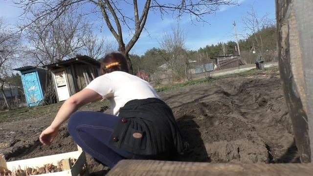 Влог с ДАЧИ: работа по саду и огороду перед ПАСХОЙ/ Что успели сделать смотреть онлайн