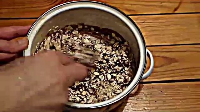 Как приготовить ШОКОЛАДНУЮ ГРАНОЛУ из овсяных хлопьев. Очень простой и вкусный рецепт смотреть онлайн
