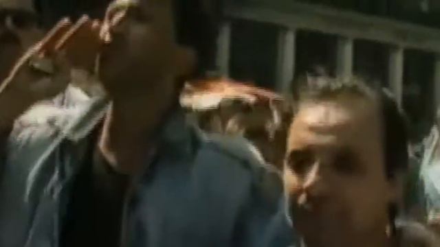 Chi beve chi beve - HD720p Ultra Widescreen 21:9 (2.35:1) смотреть онлайн
