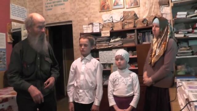 Как совершать истинно и истово крестное знамение и поклоны. 27.05.2018 смотреть онлайн