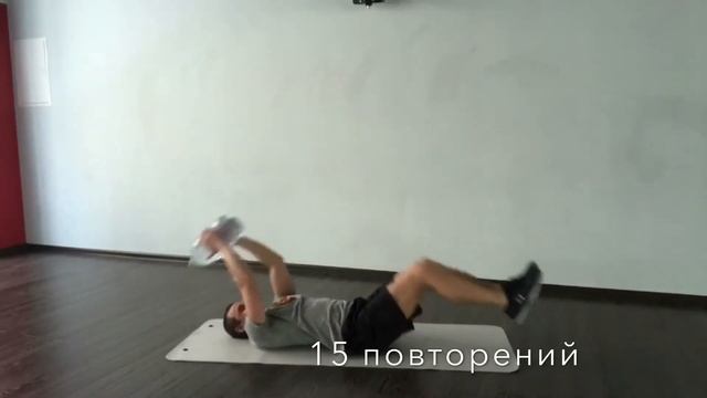 Лайфхак для тренировки. Бутылка вместо отягощения. смотреть онлайн