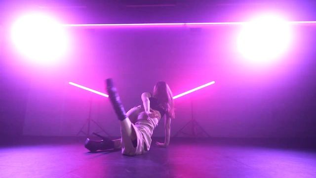 Frame Up Strip — Fraules Dance Centre — Настя Аравина смотреть онлайн