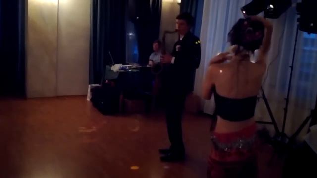 Besame Mucho on Tenor Saxophone with Belly Dancing (Wedding) смотреть онлайн