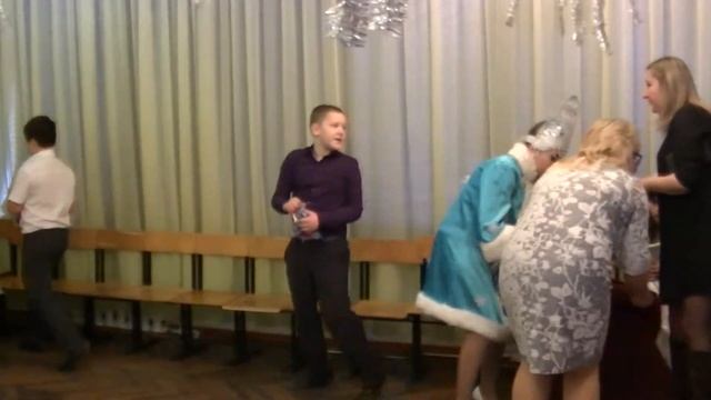 Новогоднее представление 3 и 4 классы МБОУ НОШ 39. Часть 3. смотреть онлайн