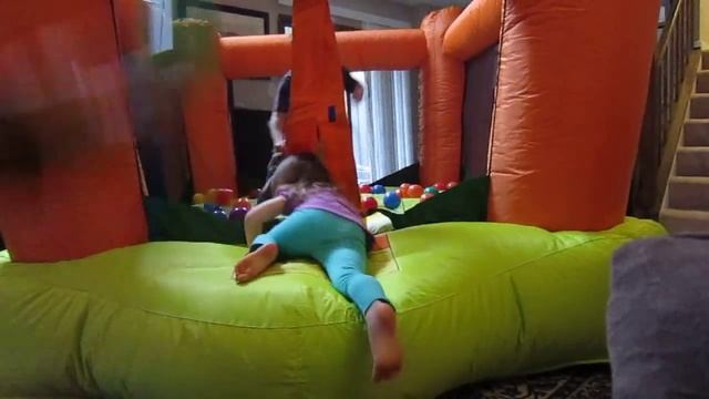 Moon Bounce #1 смотреть онлайн