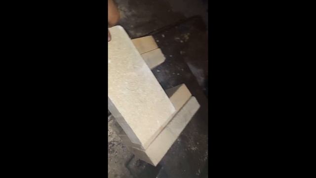 Колка кирпича при помощи кувалды и прутка своими руками супер смотреть онлайн