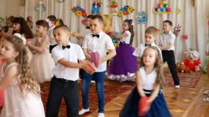 Танец. Бумажный самолетик. Выпускной 2018 в детском саду №148 г.Мариуполь. 10 группа