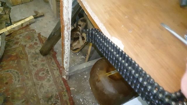 Звук моторной цепи смотреть онлайн