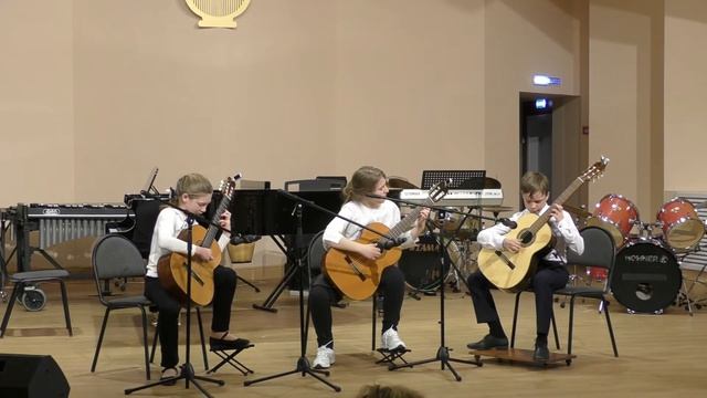 А. Вивальди - Анданте, ч. 2 Концерта G-dur для 2-х мандолин, RV 532 (ансамбль ДШИ №1 г. Обнинска) смотреть онлайн