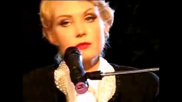 Рената Литвинова. Осенью в Санкт-Петербурге... смотреть онлайн