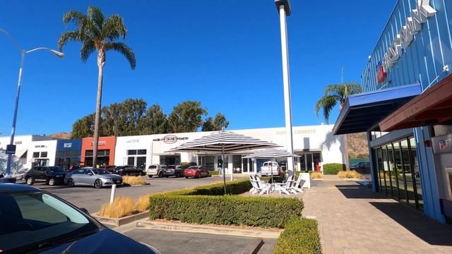 Malibu Country Mart - Malibu, California ?? 4K Walking Tour ? 3D Binaural Sound смотреть онлайн