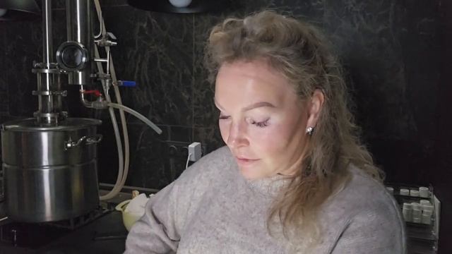 Зимнее средство для омоложения кожи. Гидролат из сосны и цитрусовых смотреть онлайн