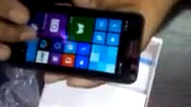 Nokia Lumia 630 DS Unboxing & Review смотреть онлайн