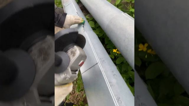 Закрытие крышек лотков,нарезка под углом 45 градусов! смотреть онлайн