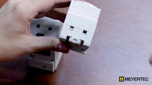 Щитовая розетка на DIN-рейку MEYERTEC MT-DRS смотреть онлайн