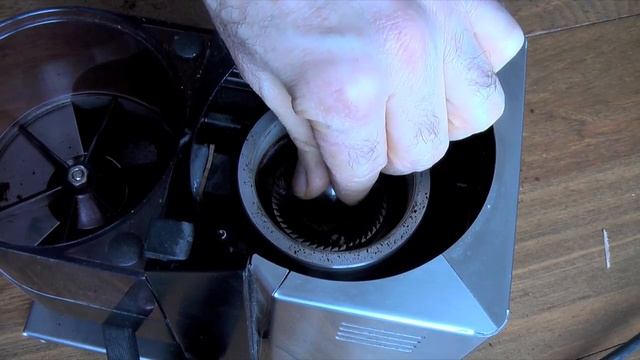 Coffee Grinder Burr Cleaning or Replacement смотреть онлайн