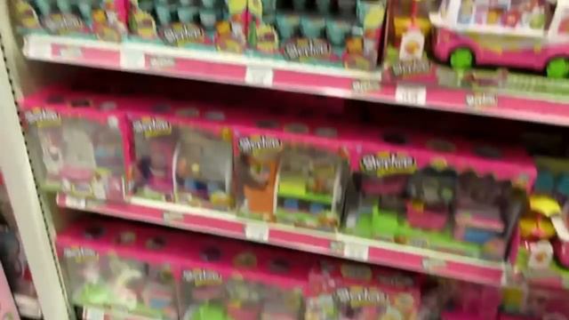 TOY HUNTING SHOPPING Ep 51 - Who Tooted Game, Shopkins Game, Fool The Frog, Puppy Surprise смотреть онлайн