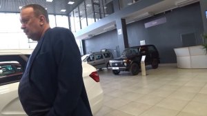 Едем в автосалон за  новой Ладой Грантой...