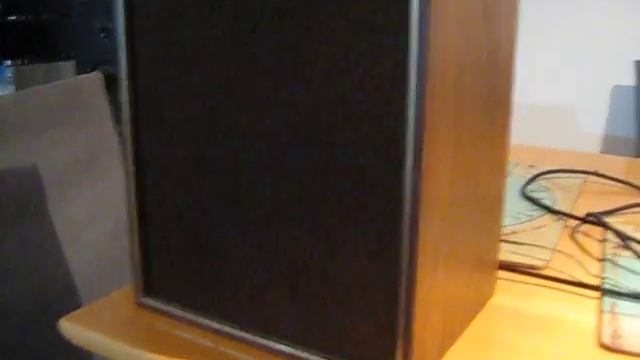 The relic Philips amp with it original speakers смотреть онлайн