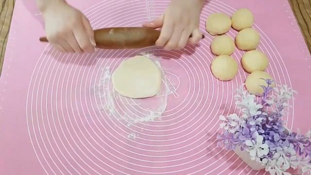 Майонез и ГАЗИРОВАННАЯ вода+мука идеальное сочетание -и ЧУДО на столе!!! Рецепт лепешек. смотреть онлайн