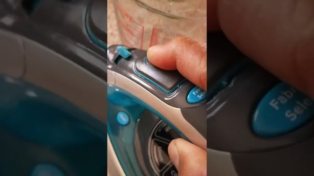 fix a steam iron button that is stuck смотреть онлайн