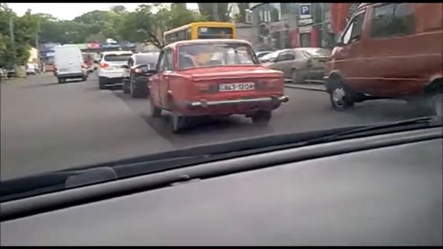 Едем в Европу на квадратных колёсах... Главное- чтобы визы отменили, да? ))) смотреть онлайн