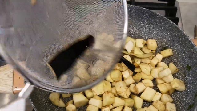 Паста пенне з баклажанами.Чудова страва для вегетаріанців. смотреть онлайн