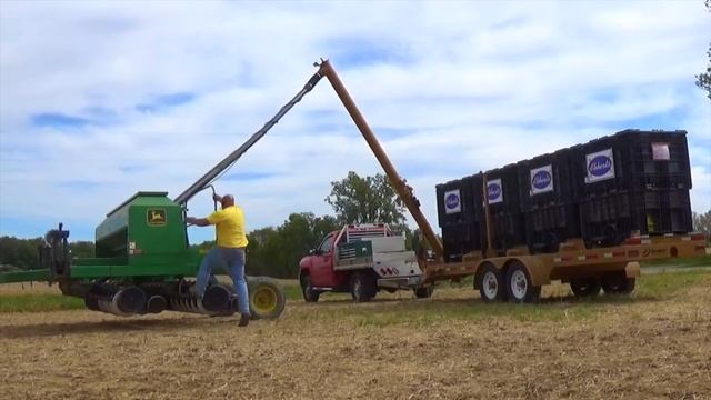 Planting Winter Wheat in Darke County Ohio - October 2017 смотреть онлайн