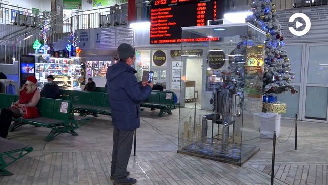 На пензенском автовокзале появился железный гость смотреть онлайн