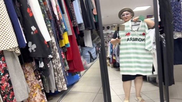 СЕКОНД ХЕНД. SECOND HAND. Сумки. Цены даю ниже. Дефиле покупателей.Трио для мужчины.