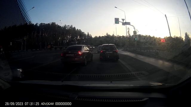 Chevrolet С405ОН196 проезд на запрещающий сигнал светофора смотреть онлайн