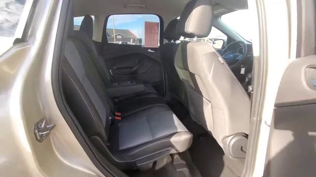 2017 Ford Escape SE(FB edition) смотреть онлайн