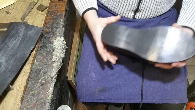 Перелом подошвы Пополам Показываю Как исправить быстро и просто Ремонт обуви своими Руками дома!! смотреть онлайн