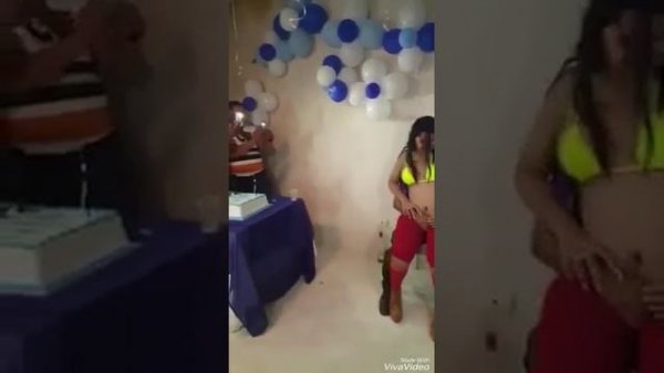 90 years old guy get is first lop dance from a stripper People and blog