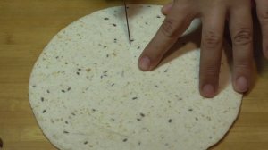 Быстрый завтрак.Тортилья с колбасой и сыром