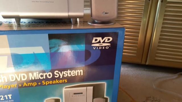 Stylish DVD Micro System...DVD Player+Amp+Speakers from 2004 смотреть онлайн