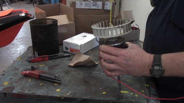 Diagnose And Replace Suburban Furnace Fan Motor смотреть онлайн