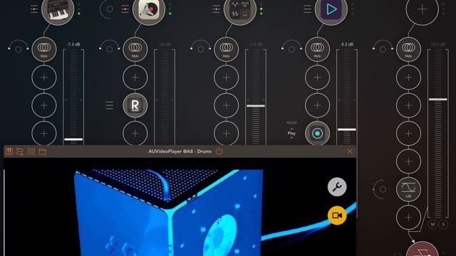 AudioKit Synths - AudioKit reverb - Bass 808 - Synthone - FM player 2 - Digitalism - Retro Piano iO смотреть онлайн