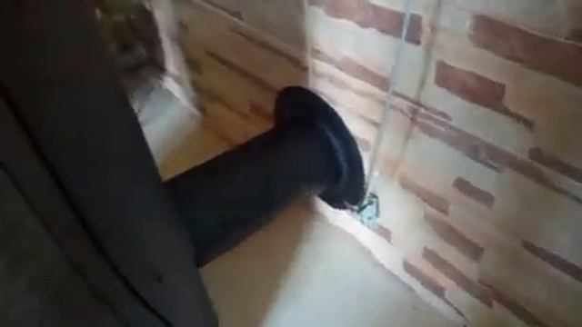 Печь "PLAMEN TARA", видео 5: организация забора внешнего воздуха в печь смотреть онлайн