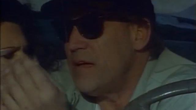 The Deadly Avenger / The Divine Enforcer (1991) (недостающее начало, 1 вариант) смотреть онлайн